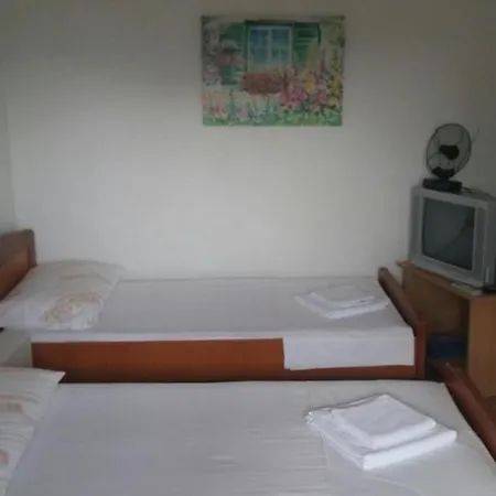 & Lino - Comfort One Bedroom With Terrace And Sea View Apartment
